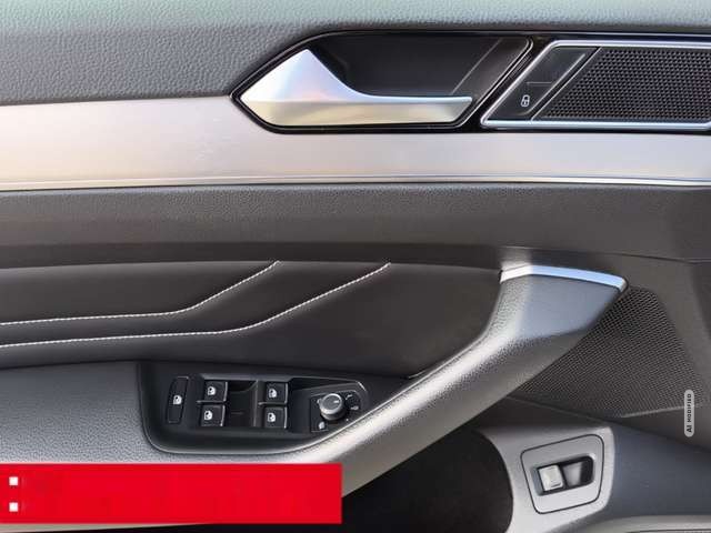 Volkswagen Passat Variant 2.0 TDI DSG Elegance AHK NAVI RFK