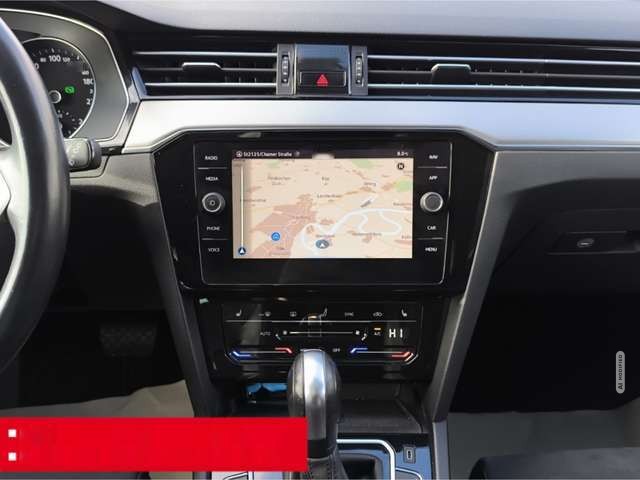 Volkswagen Passat Variant 2.0 TDI DSG Elegance AHK NAVI RFK