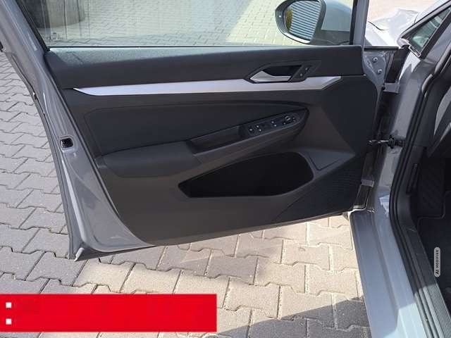 Volkswagen Golf 8 Lim. eTSI DSG Life AHK NAVI RFK