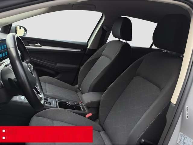 Volkswagen Golf 8 Lim. eTSI DSG Life AHK NAVI RFK