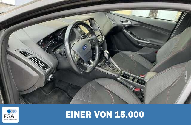 Ford Focus Turnier ST-Line Xenon Navi Winterpaket 1.5 Ecob...