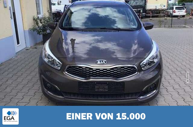 Kia cee'd / Ceed Dream Team Premium+ 8 fach Bereift 73 kW (99 PS...