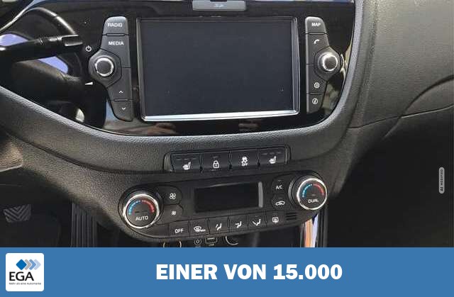 Kia cee'd / Ceed Dream Team Premium+ 8 fach Bereift 73 kW (99 PS...