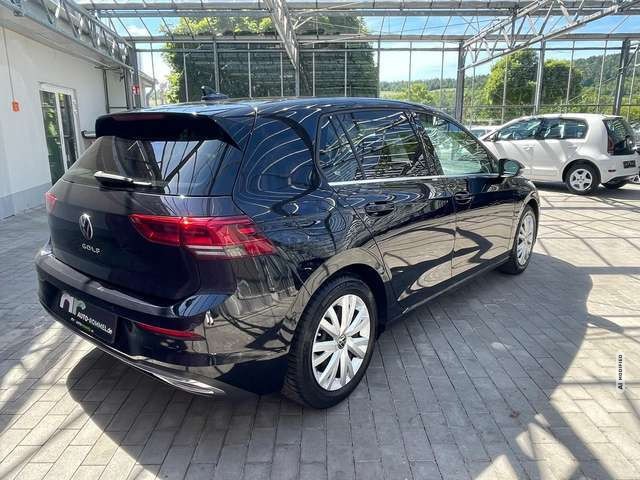 Volkswagen Golf VIII 2.0 TSI DSG Style AHK LED Assist Ergo