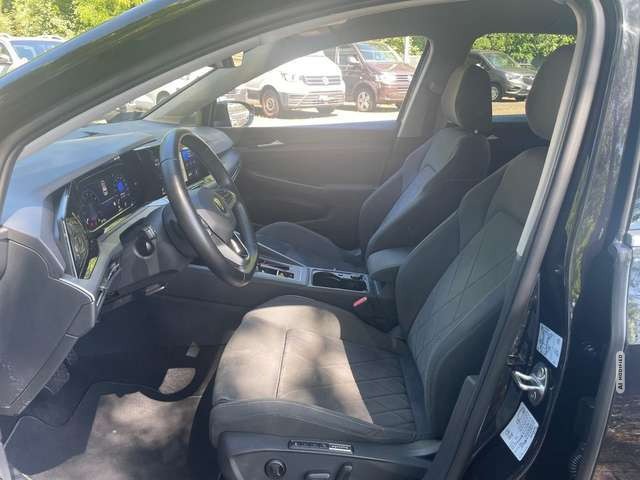 Volkswagen Golf VIII 2.0 TSI DSG Style AHK LED Assist Ergo