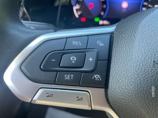 Volkswagen Golf VIII 2.0 TSI DSG Style AHK LED Assist Ergo