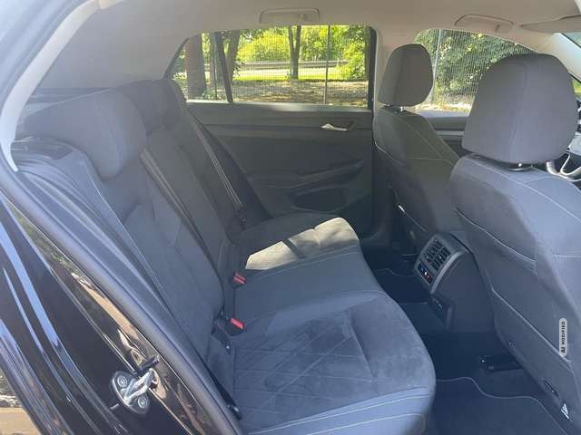 Volkswagen Golf VIII 2.0 TSI DSG Style AHK LED Assist Ergo