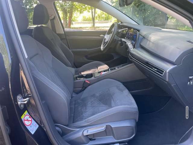 Volkswagen Golf VIII 2.0 TSI DSG Style AHK LED Assist Ergo