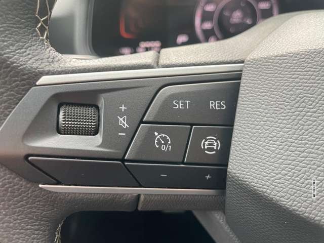 Seat Arona Style Edit. LED Nav DAB CarPlay SH Assist