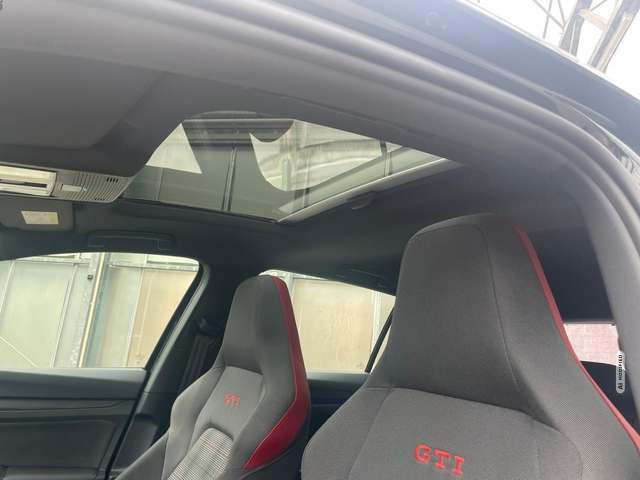 Volkswagen Golf 2.0 TSI GTI AHK Matrix CarPlay Pano Assist
