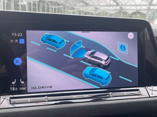 Volkswagen Golf 2.0 TSI GTI AHK Matrix CarPlay Pano Assist