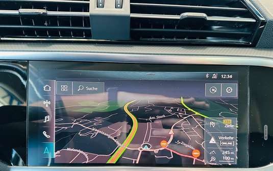 Audi Q3 Q3 1.5 TFSI elek.HK PDC v+h SHZG Virtual SideAss