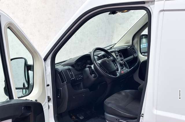 Peugeot Boxer Kasten Hochraum 330 L2H2*KAM*KLIMA*1HAND*