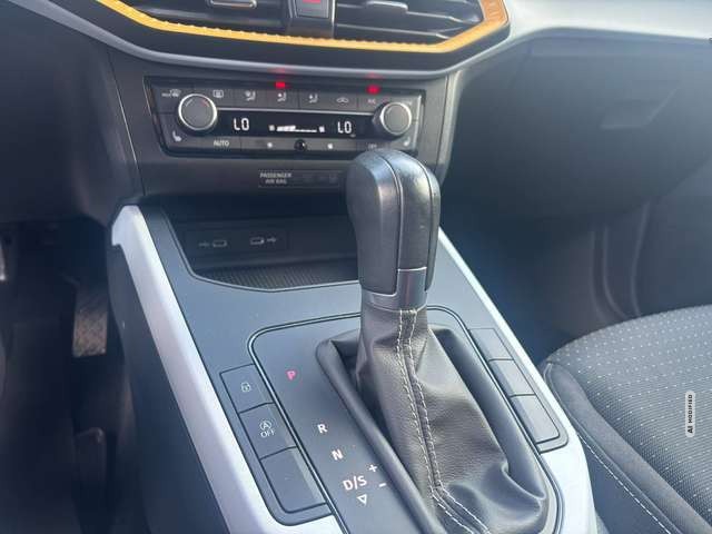Seat Arona Style*DSG*LED*CARPLAY*SITZHEIZUNG*ALLWETTER