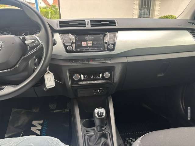 Skoda Fabia Ambition*Kombi*NAVIGATION*CARPLAY*SITZ-HZ*Tempomat
