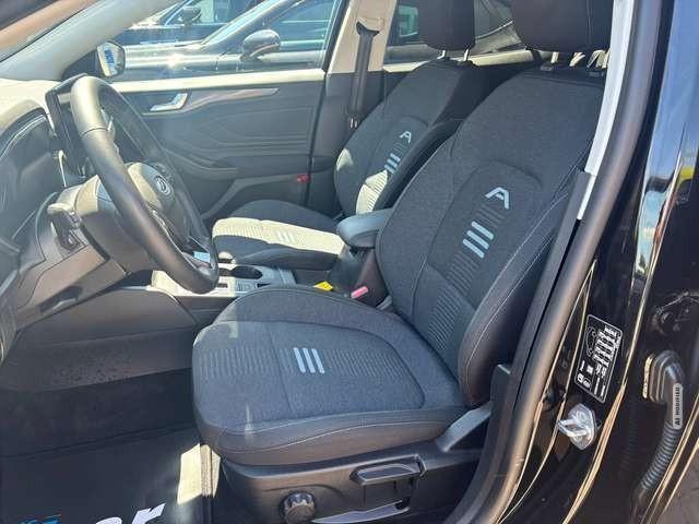 Ford Focus Kombi*Active*AUT.*KAMERA*NAV*CARPLAY*SYNC4*LED*...