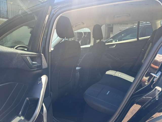 Ford Focus Kombi*Active*AUT.*KAMERA*NAV*CARPLAY*SYNC4*LED*...