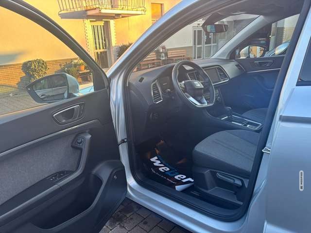 Seat Ateca Style*DSG*KAMERA*AHK*NAVI*BEATS*CARPLAY*ViCo.*LED