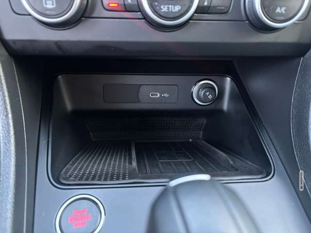 Seat Ateca Style*DSG*KAMERA*AHK*NAVI*BEATS*CARPLAY*ViCo.*LED