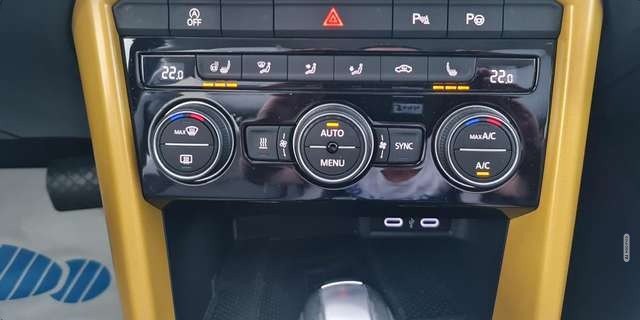 Volkswagen T-Roc Style, 1.Hand, unfallfrei, Kamera, Navi, Standh...
