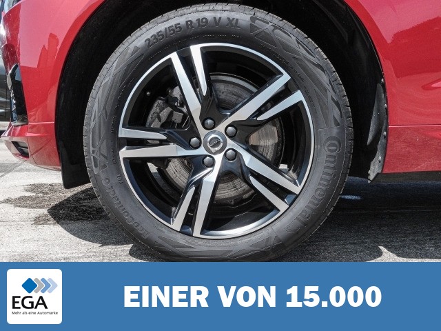 Volvo XC60 R Design Recharge Plug-In Hybrid AWD T8 Twin Engine EU6d AHK Navi Digitales
