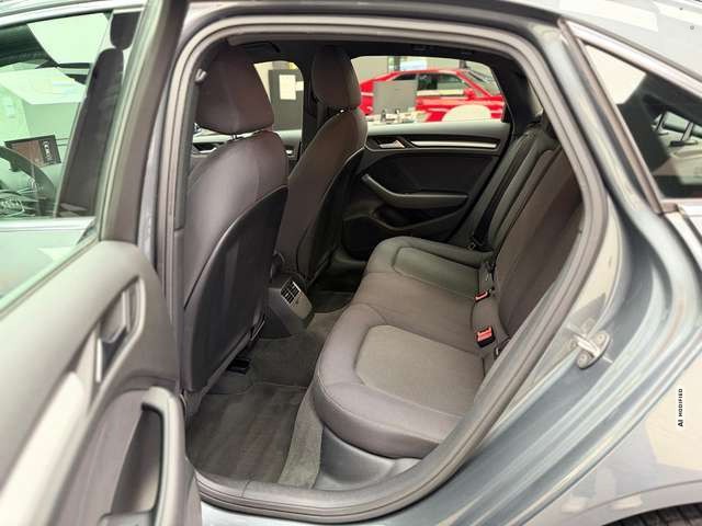 Audi A3 30 TDI basis 1.6 TDI|PDC|KLIMA|SHZG|NAVI|LM