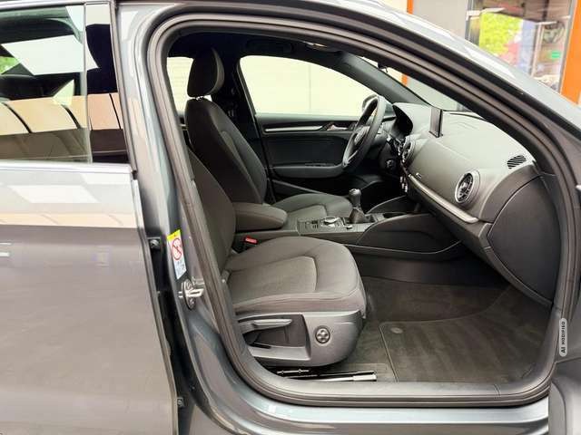 Audi A3 30 TDI basis 1.6 TDI|PDC|KLIMA|SHZG|NAVI|LM