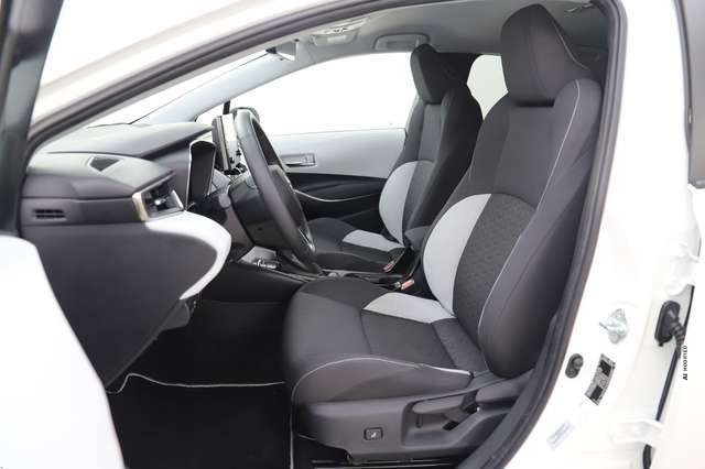 Toyota Corolla 1.8Hybrid 122PS Automatik Club Nav 1Hand