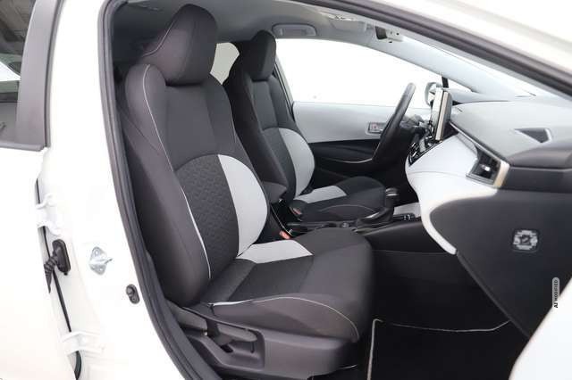 Toyota Corolla 1.8Hybrid 122PS Automatik Club Nav 1Hand