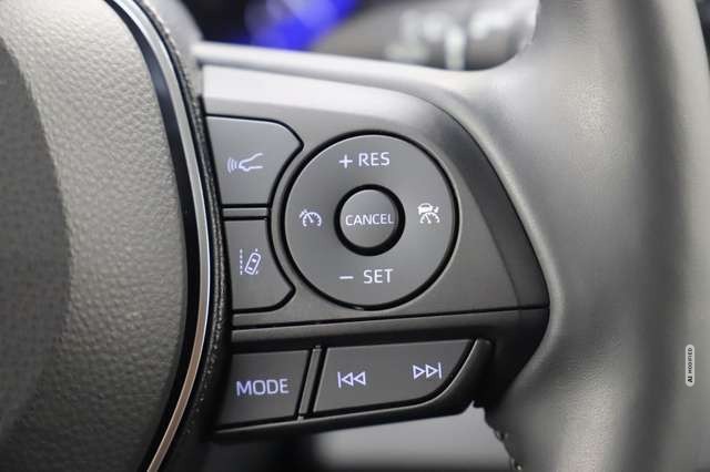 Toyota Corolla 1.8Hybrid 122PS Automatik Club Nav 1Hand