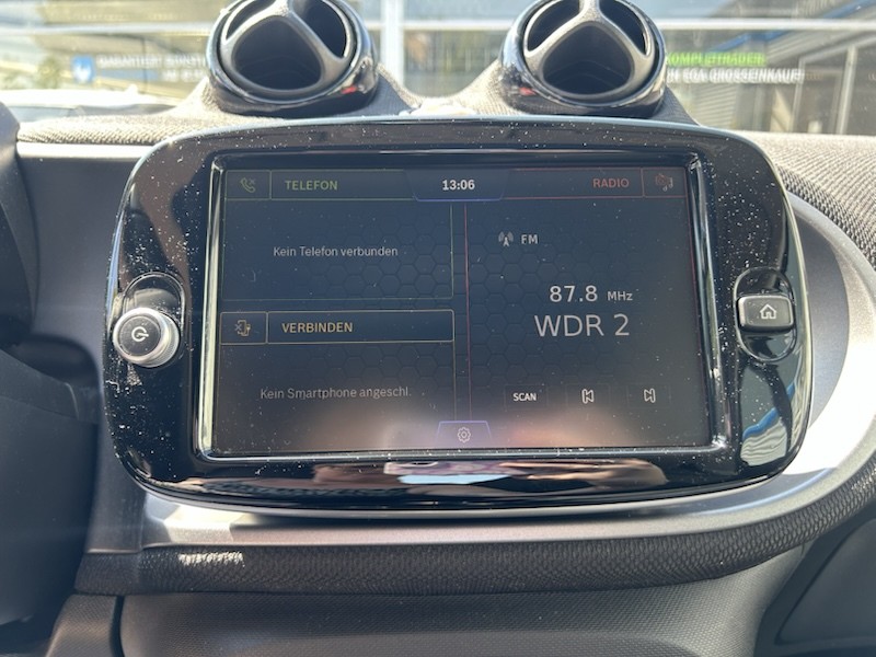 Smart ForTwo EQ EXCLUSIVE PANORAMA KLIMA*SHZG*SMART-LINK*R-CAM 