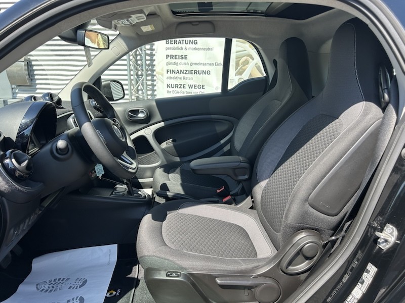 Smart ForTwo EQ EXCLUSIVE PANORAMA KLIMA*SHZG*SMART-LINK*R-CAM 