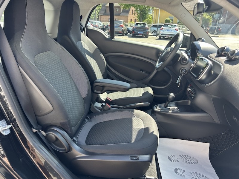 Smart ForTwo EQ EXCLUSIVE PANORAMA KLIMA*SHZG*SMART-LINK*R-CAM 
