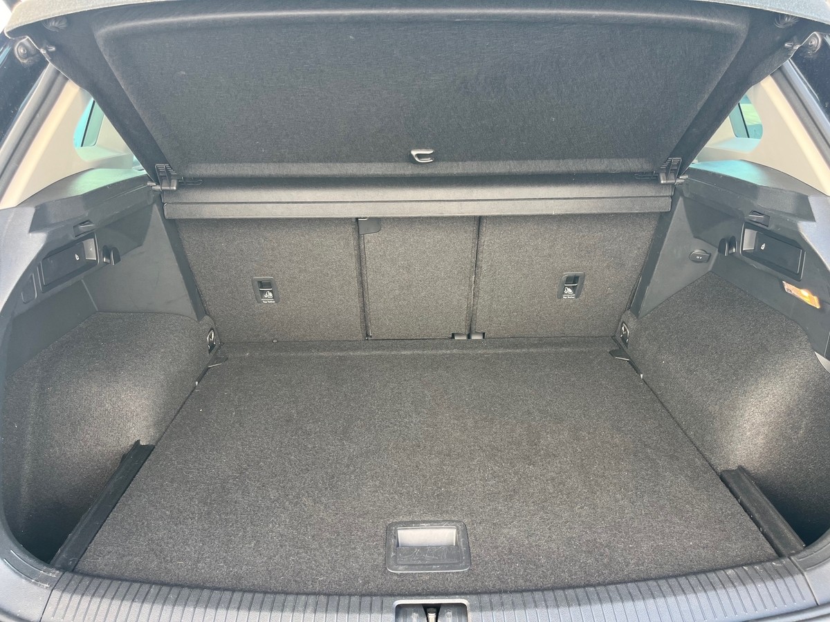 Volkswagen Tiguan 2.0 TDI EU 6d ACC NAVI SITZHZG LED R-KAMERA