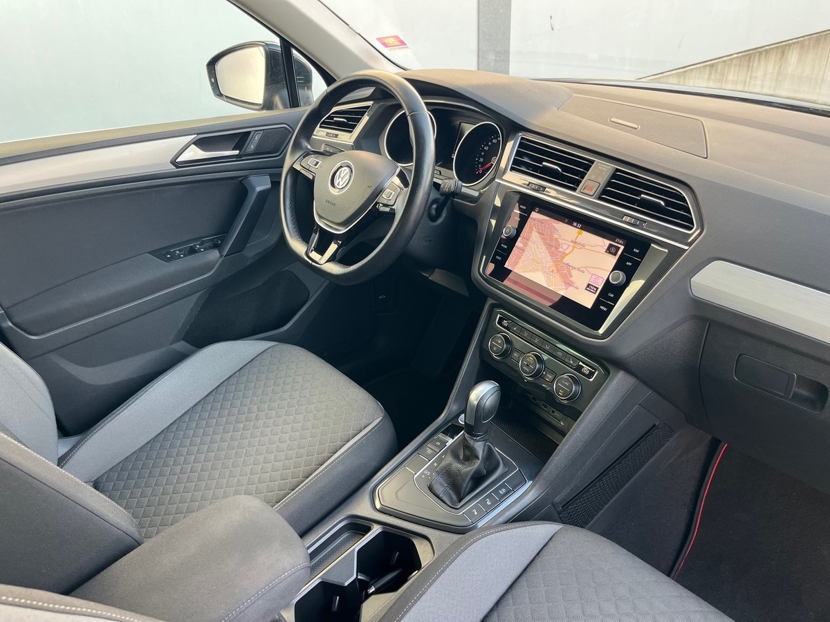 Volkswagen Tiguan 2.0 TDI EU 6d ACC NAVI SITZHZG LED R-KAMERA
