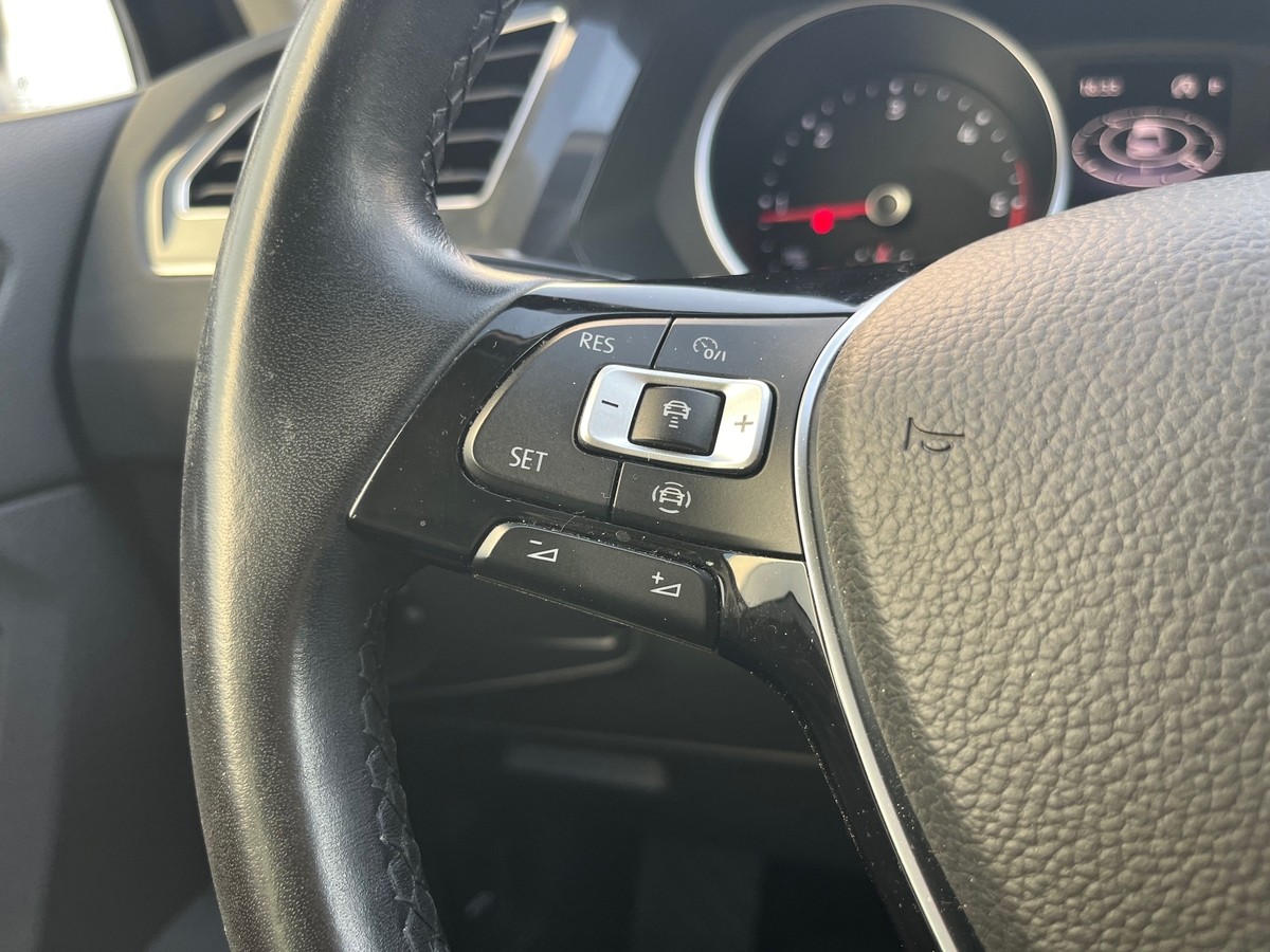 Volkswagen Tiguan 2.0 TDI EU 6d ACC NAVI SITZHZG LED R-KAMERA