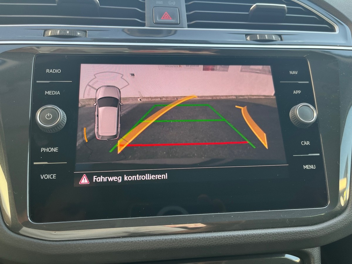 Volkswagen Tiguan 2.0 TDI EU 6d ACC NAVI SITZHZG LED R-KAMERA