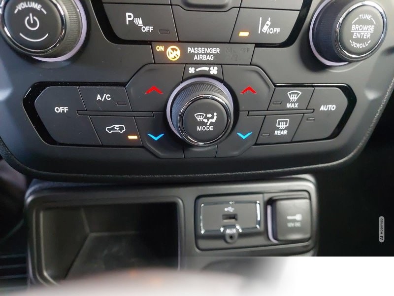 Jeep Renegade 1,3 T-GDI 2WD LIMITED DDCT 8FACH