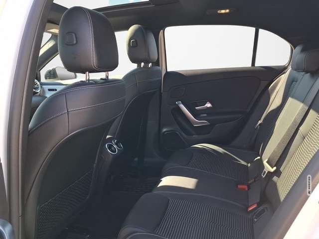 Mercedes-Benz A 250 Progressive AUTOMATIK / PANORAMA / E-SITZE / NAVI