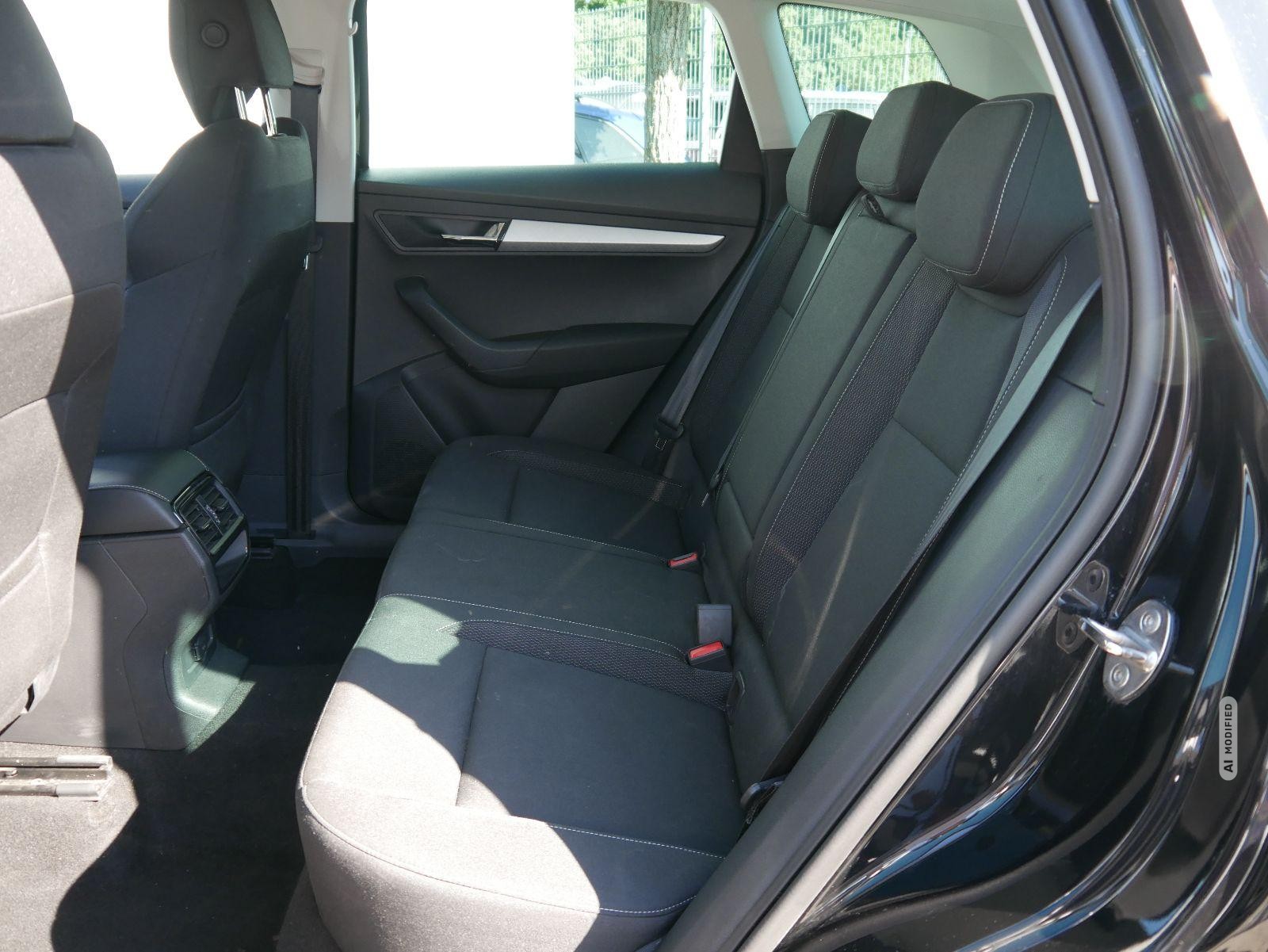 Skoda Karoq Selection 1.5 TSI DSG*ACC*PDC*KAMERA*TEMPOMAT*LED*SMARTLINK*KLIMA*RADIO*17
