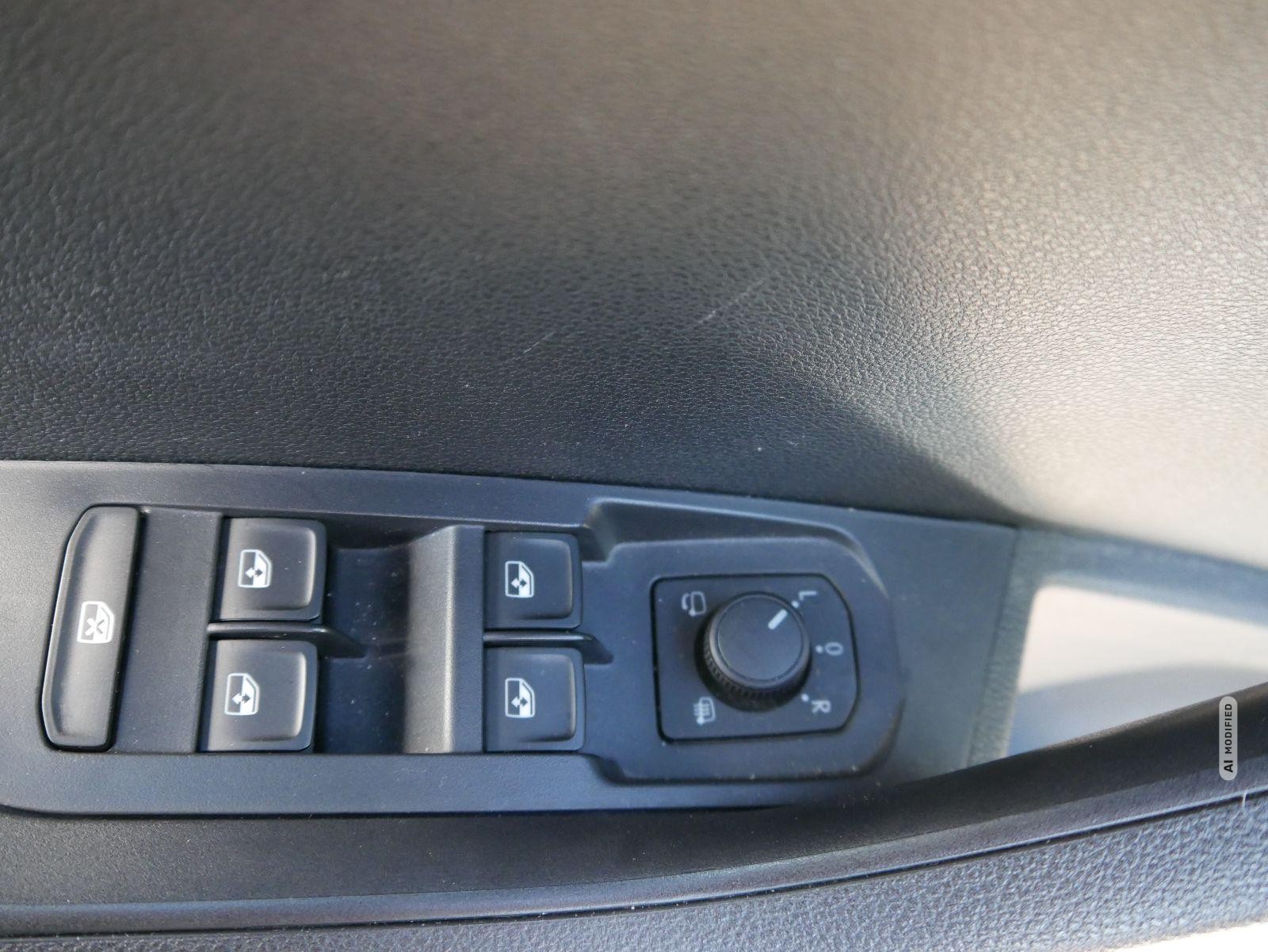 Skoda Karoq Selection 1.5 TSI DSG*ACC*PDC*KAMERA*TEMPOMAT*LED*SMARTLINK*KLIMA*RADIO*17