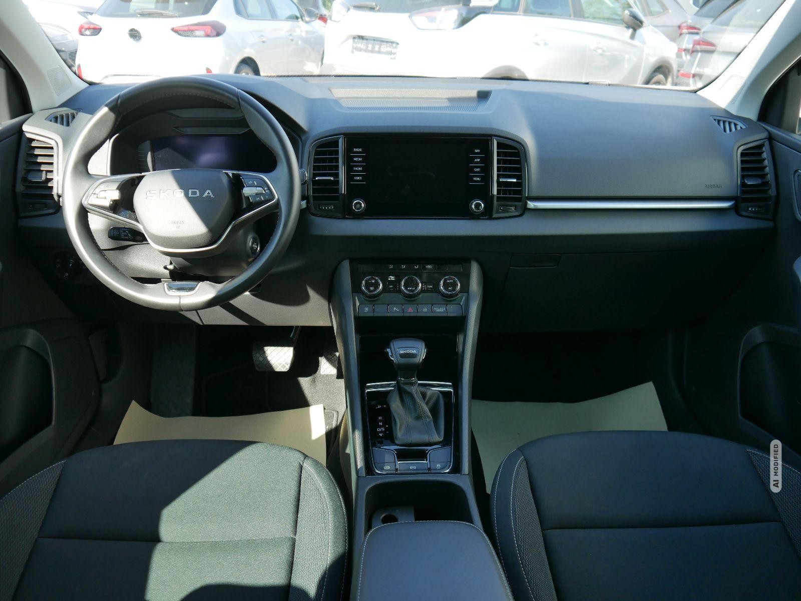 Skoda Karoq Selection 1.5 TSI DSG*ACC*PDC*KAMERA*TEMPOMAT*LED*SMARTLINK*KLIMA*RADIO*17