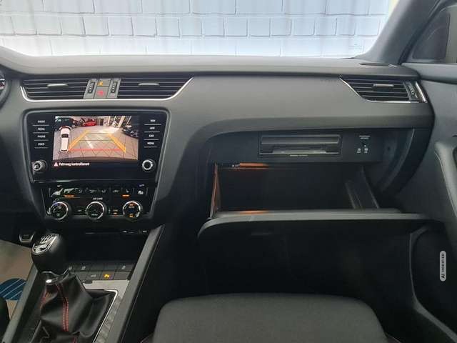 Skoda Octavia RS, LED, Navi, Kamera, 1.Hand, Scheckheft, elek...