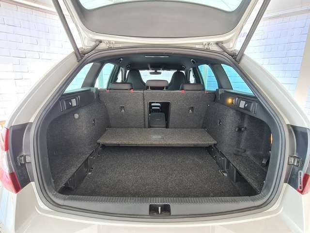 Skoda Octavia RS, LED, Navi, Kamera, 1.Hand, Scheckheft, elek...