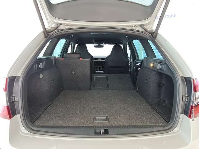 Skoda Octavia RS, LED, Navi, Kamera, 1.Hand, Scheckheft, elek...