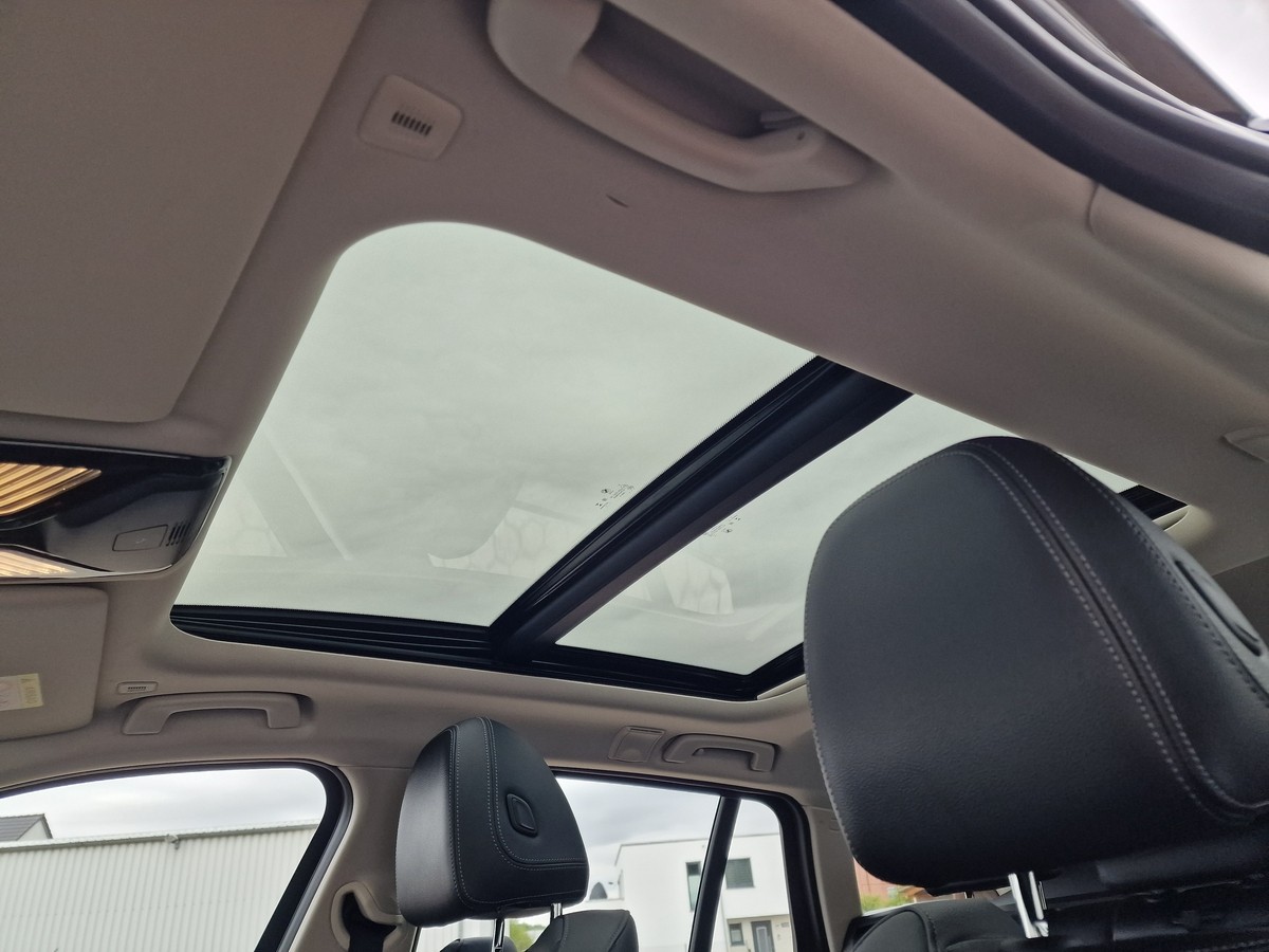 BMW 318d*Sportsitze*Pano*Live Cockpit Prof.*DAB*LED