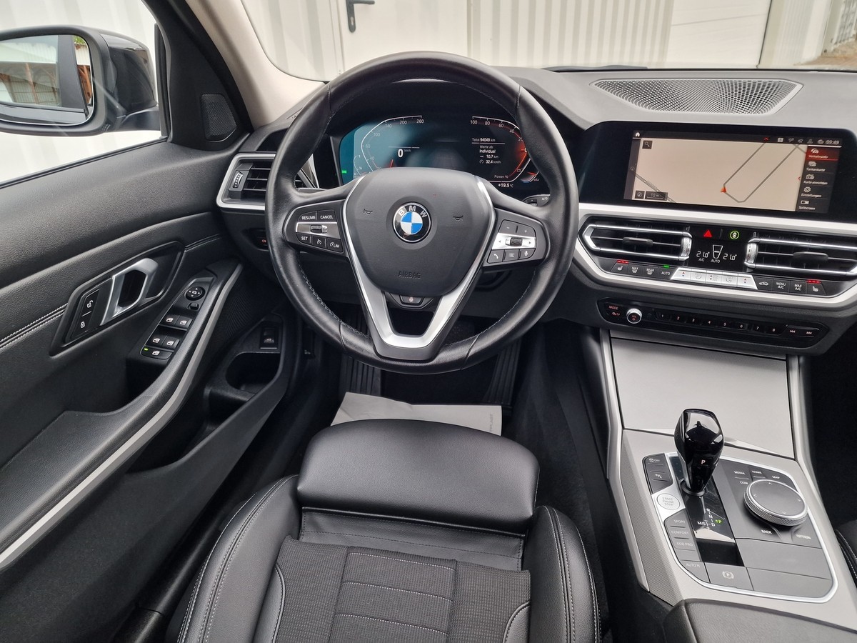 BMW 318d*Sportsitze*Pano*Live Cockpit Prof.*DAB*LED