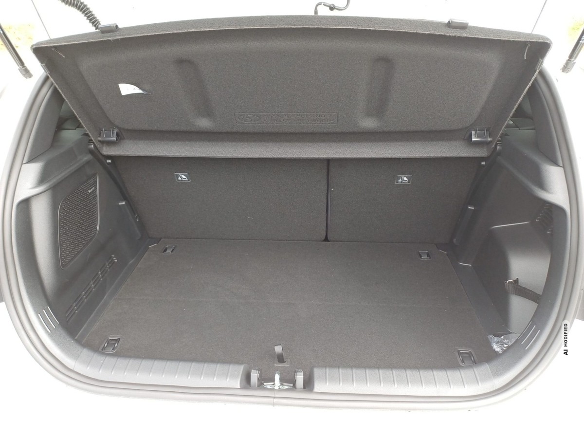 Hyundai i20 1.0 T-GDI 6-MT Blackline MY26 App Navi Kamera PDC