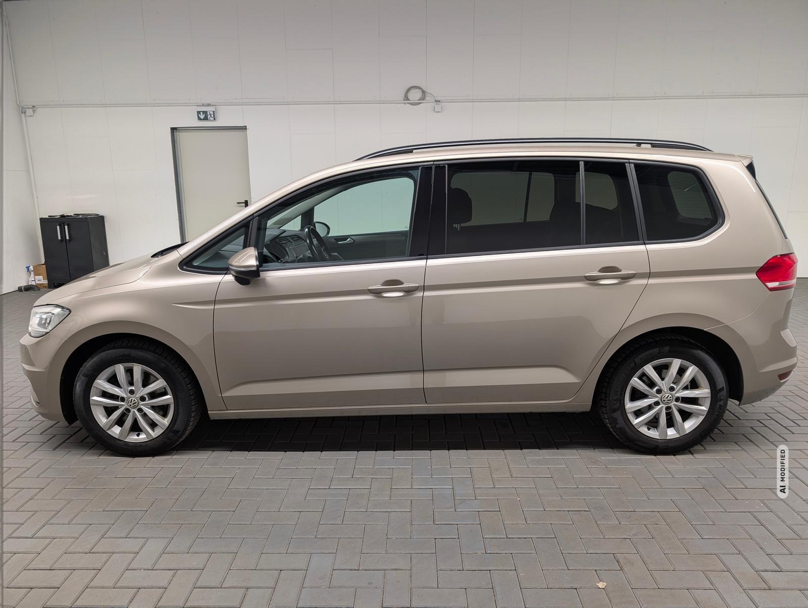 Volkswagen Touran 7-Sitze/Sthzg/LED/Navi/ACC/SHZ/PDC/AHK
