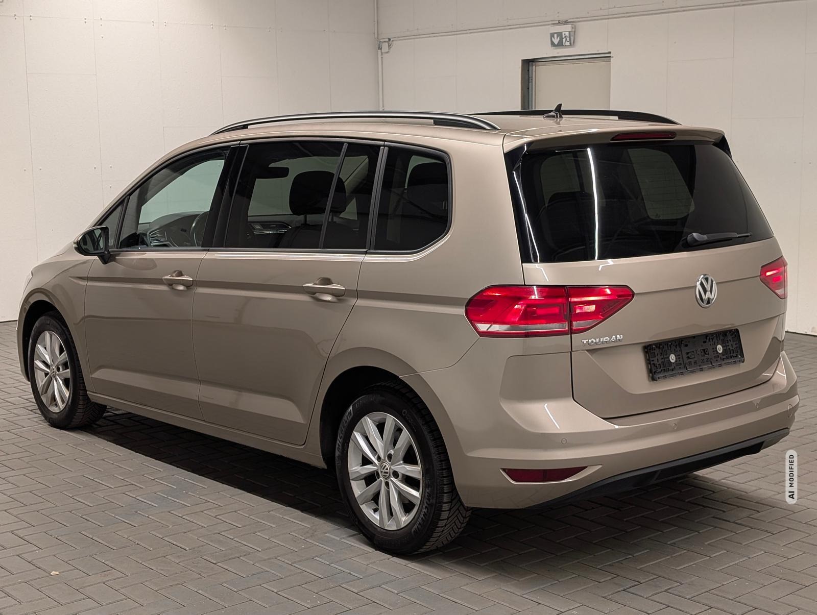 Volkswagen Touran 7-Sitze/Sthzg/LED/Navi/ACC/SHZ/PDC/AHK